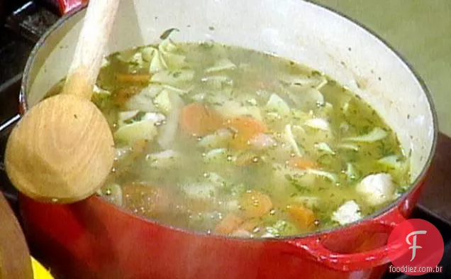 Rápido pintinho e macarrão Sopa