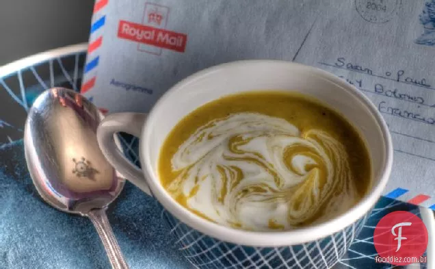 Creme De Sopa De Pastinaga Com Curry