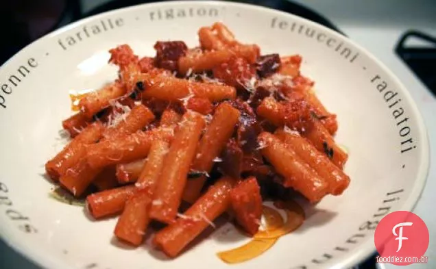 Jantar hoje à noite: Ziti com vegetais de raiz assados na frigideira