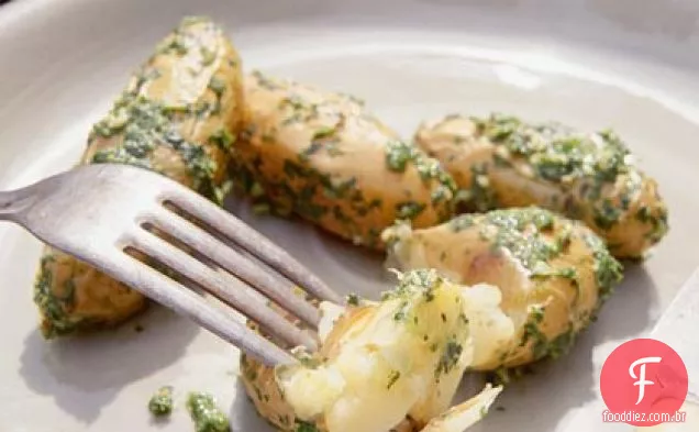 Fingerling Batatas Com Pesto De Orégano