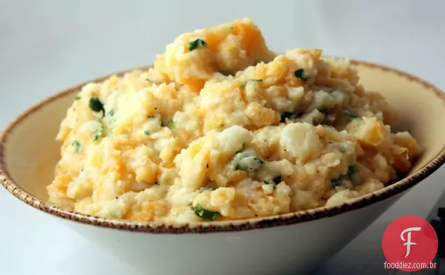 Alho Assado Purê De Rutabagas E Batatas