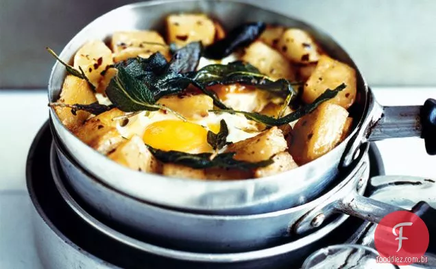 Batatas Sálvia Crocantes Com Ovos Fritos