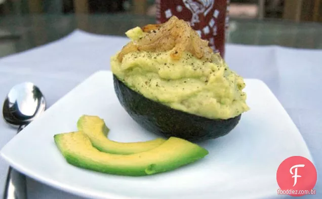 Batatas Batidas De Abacate Com Cebolas Caramelizadas
