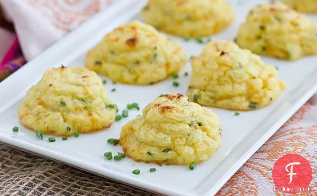 Batatas Cheddar e cebolinha da Duquesa aparadas