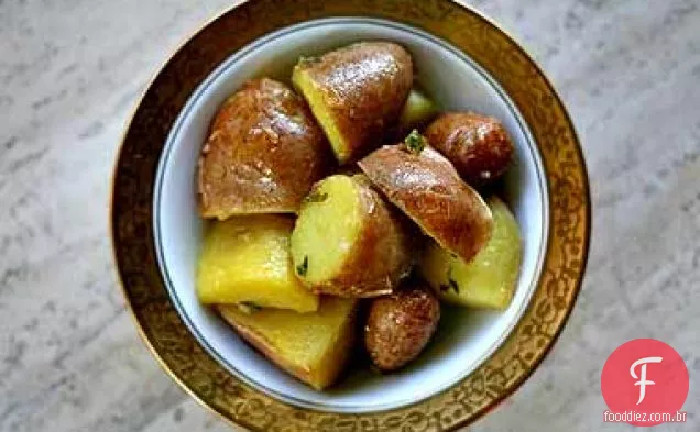 Fingerling Batatas Com Erva Vinagrete