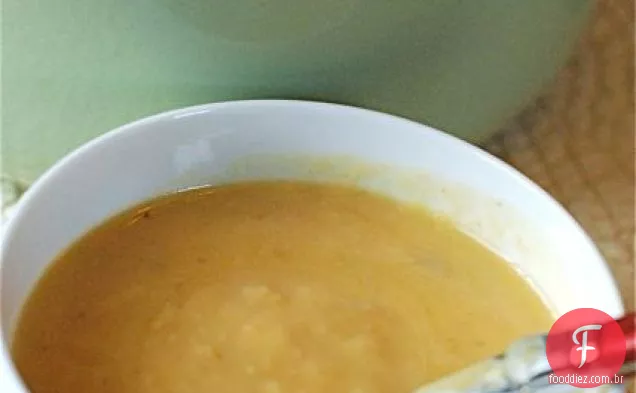 Sopa De Cheddar E Cerveja Com Batatas
