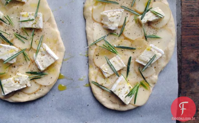 Pizza De Batata Com Alecrim E Brie