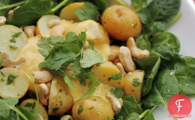 Batatas Novas, Iogurte De Curry E Coentro