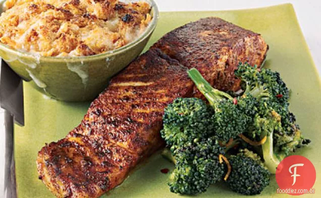 Salmão Esfregado Com Pimenta