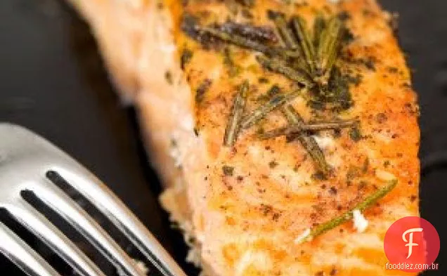 Salmão Grelhado Com Alecrim