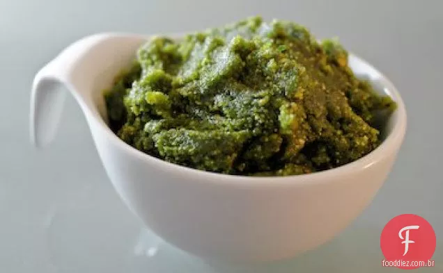 Pesto De Folhas De Rabanete