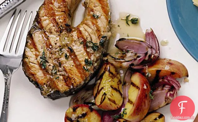 Salmão de gengibre com pêssegos
