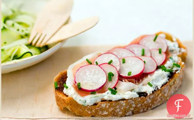 Mel E Prosciutto Tartine
