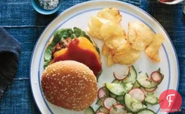 Churrasco Peru Hambúrgueres Com Salada De Pepino