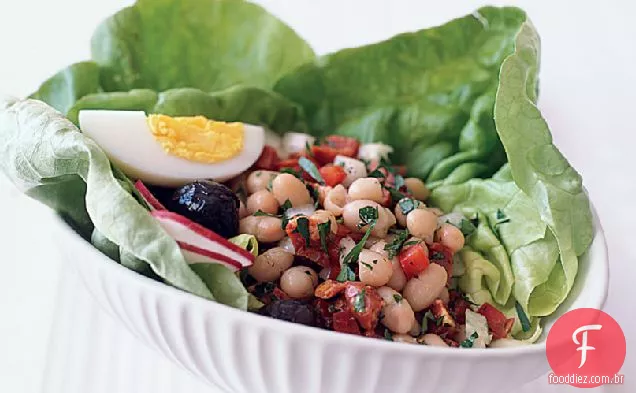Salada De Feijão branco e chouriço com azeitonas