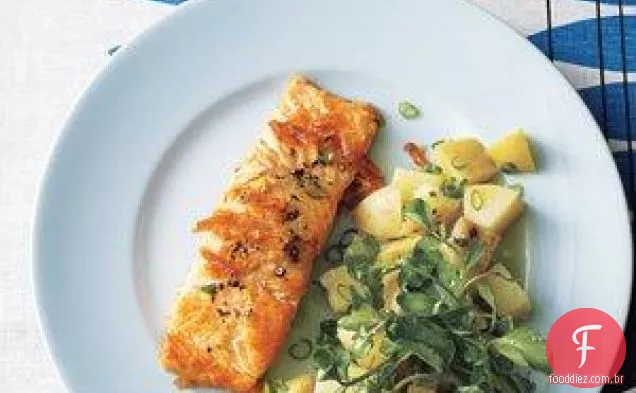 Salmão Com Salada De Batata