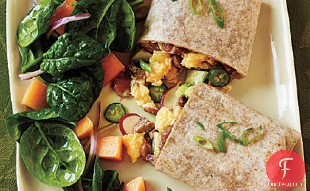 Salsicha e ovo Burrito