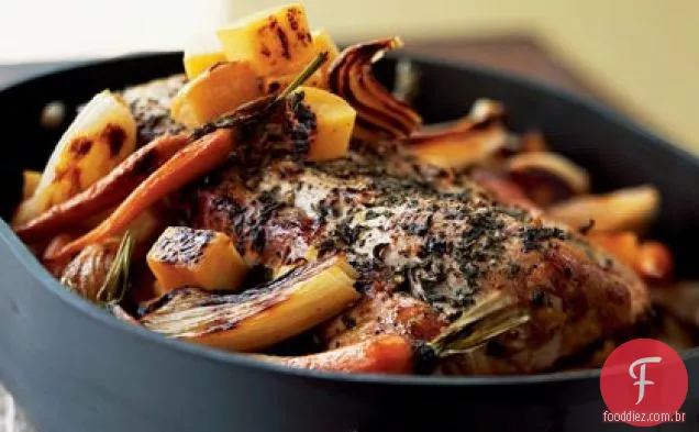 Carne de porco assada e legumes de outono