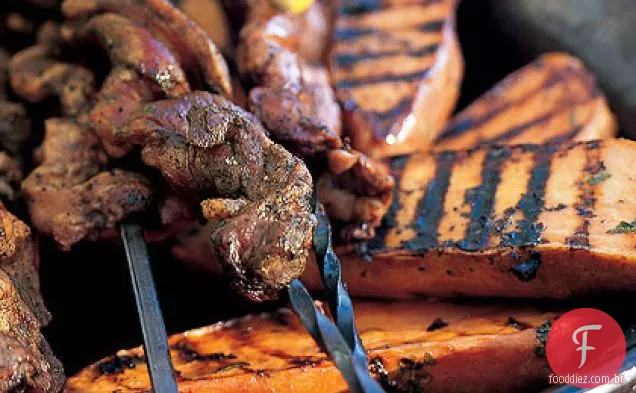 Batatas doces grelhadas com esmalte laranja-Chipotle