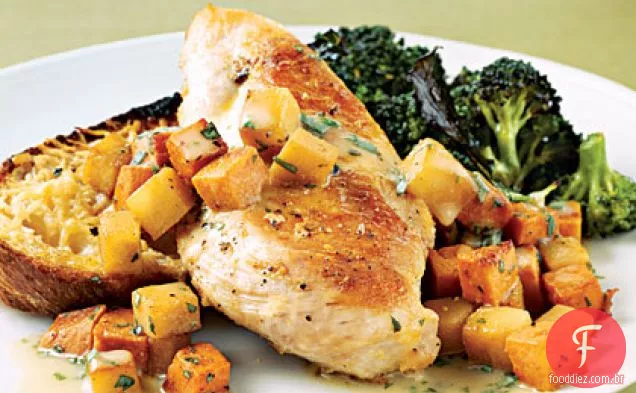 Frango salteado com batata-doce e peras