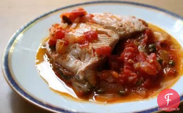 Salmão Com Tomate, Cebola E Alcaparras