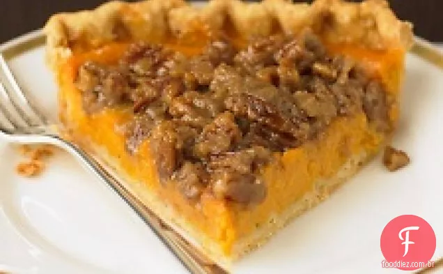 Torta De Batata Doce Com Cobertura De Noz-Pecã