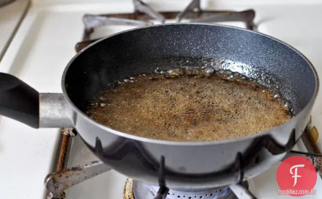 Salmão Vidrado Com Bourbon Crocante