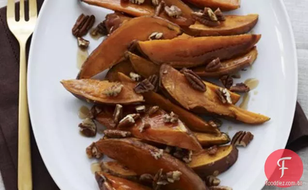 Batatas Doces Assadas De Bordo Com Nozes-Pecãs