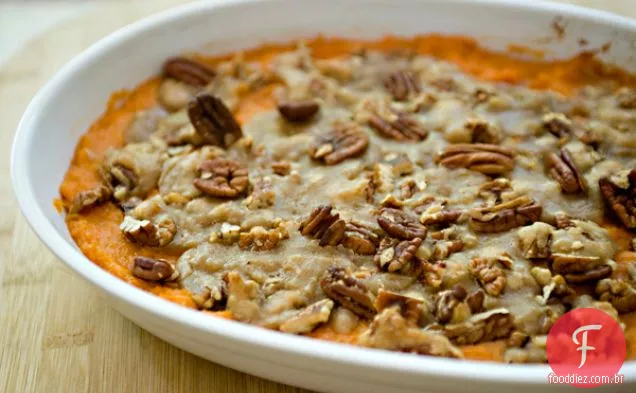 Caçarola De Batata Doce Com Cobertura De Noz-Pecã