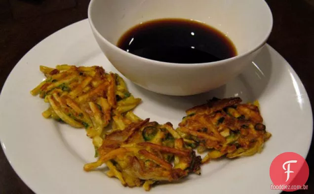 Jantar esta noite: panquecas de batata doce e Kimchi