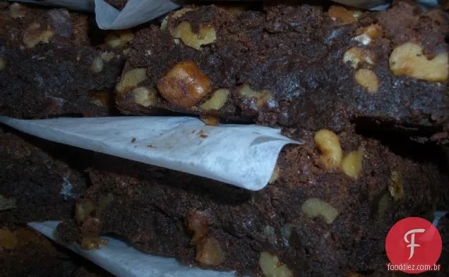 Brownies de macadâmia de batata doce sem glúten