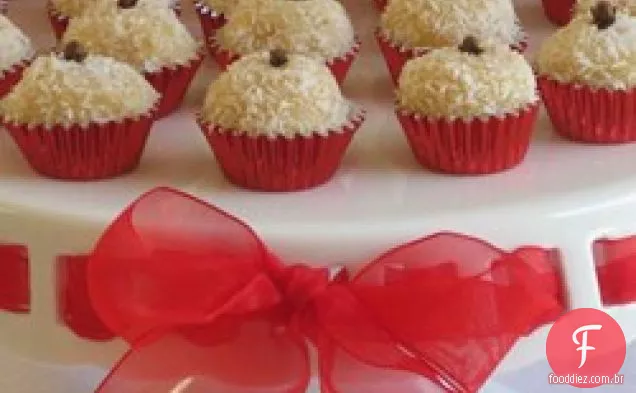 Beijinho de Coco (Coconut little Kiss)