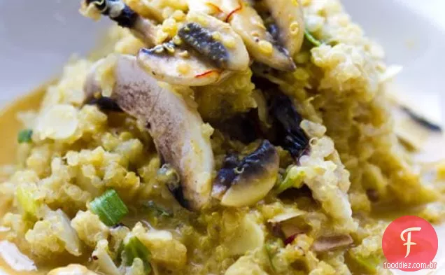 Risoto de Quinoa de coco-amêndoa com cogumelo Açafrão picante Coco