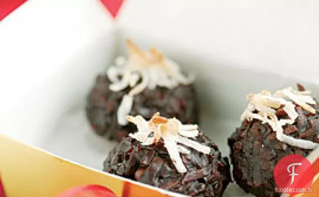 Chocolate Cereja Coco Macaroons