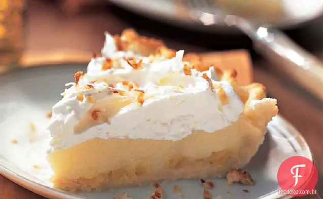 Torta de creme de coco com abacaxi