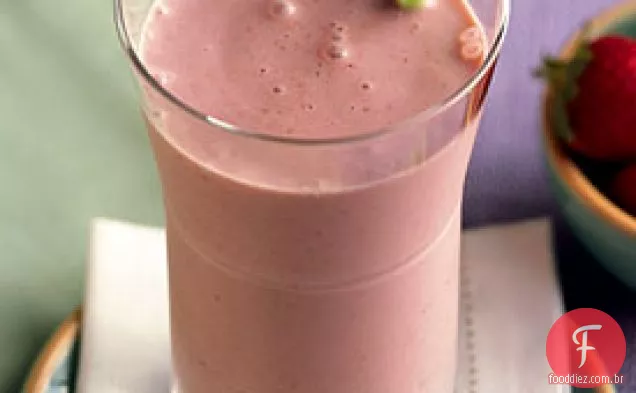 Smoothie de coco, morango e Banana