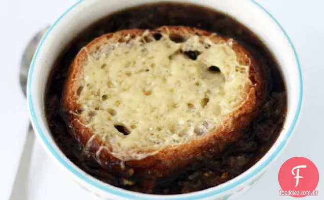 Sopa de cebola francesa de Rachel