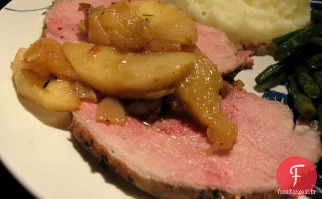 Saudável e delicioso: assado de porco en Cocotte com maçãs e chalotas