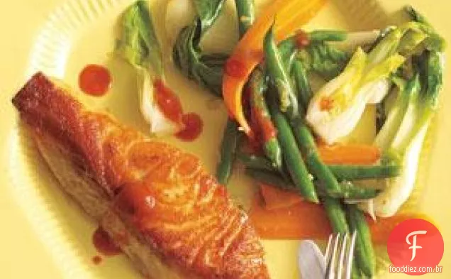 Salmão Com Feijão Verde Gengival E Bok Choy