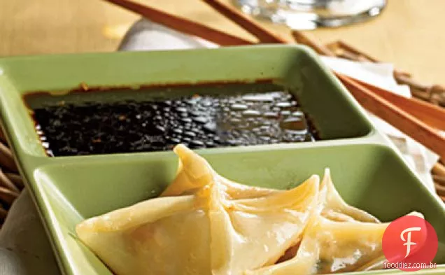 Bolinhos de porco com molho picante