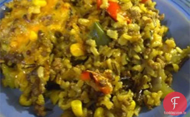 Arroz selvagem e caçarola de carne