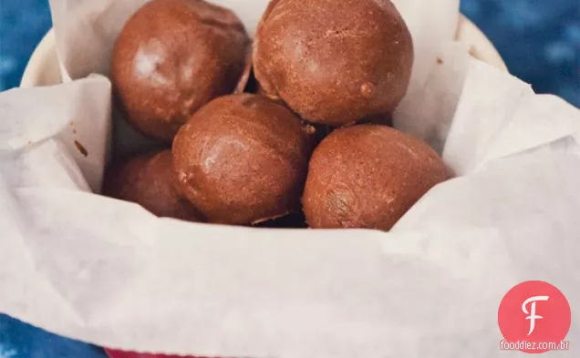 Rodadas de melaço de especiarias (cru, sem glúten, vegano, sem laticínios, soja