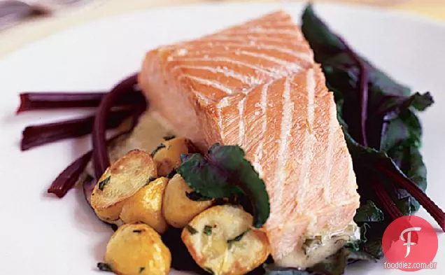Salmão Assado com sal com molho de manteiga Prosecco