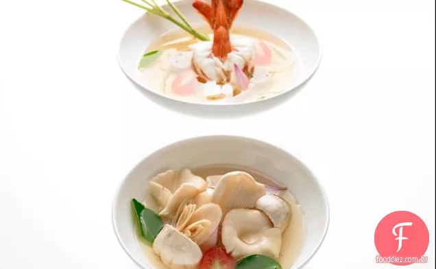 Sopa de cogumelos temperados e azedos (Tom Yam Hed)