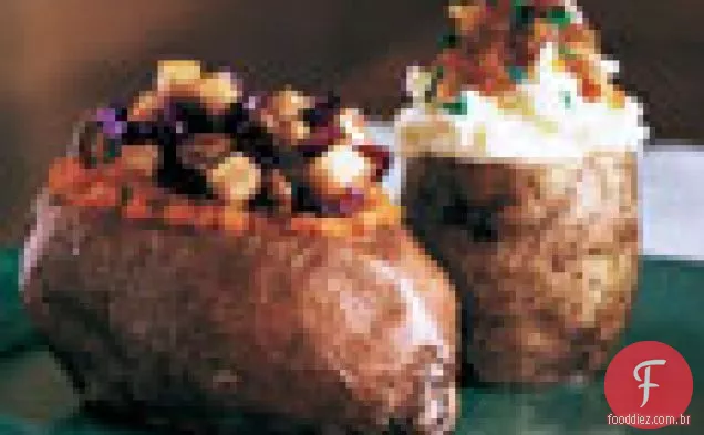 Batatas doces assadas recheadas com Cranberries, peras e nozes