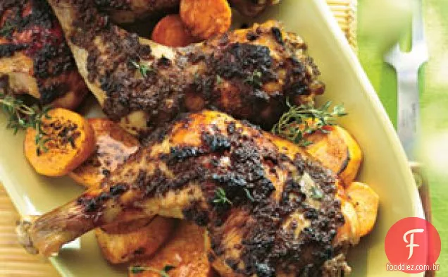 Frango Assado com especiarias com canela e mel-glazed Sweet Po