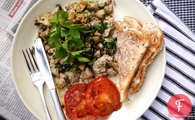 Tofu Scramble Com Cogumelos E Salsa