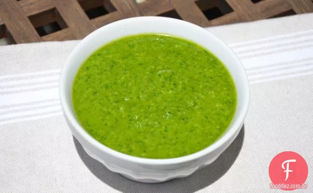 Pesto de manjericão e salsa