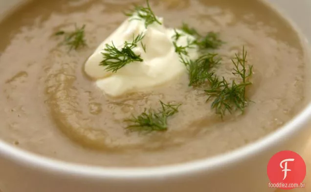 Sopa de erva-doce-pêra