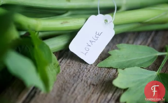 Sopa Lovage para a Primavera